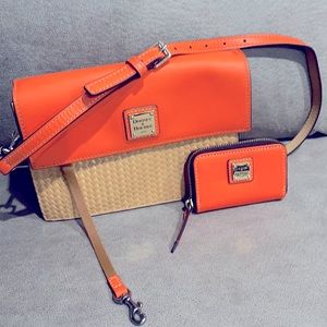 Dooney & Bourke crossbody purse